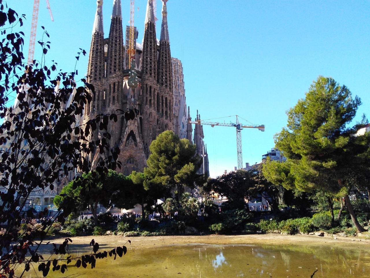 Gaudi Apartments Barcelona Exterior foto